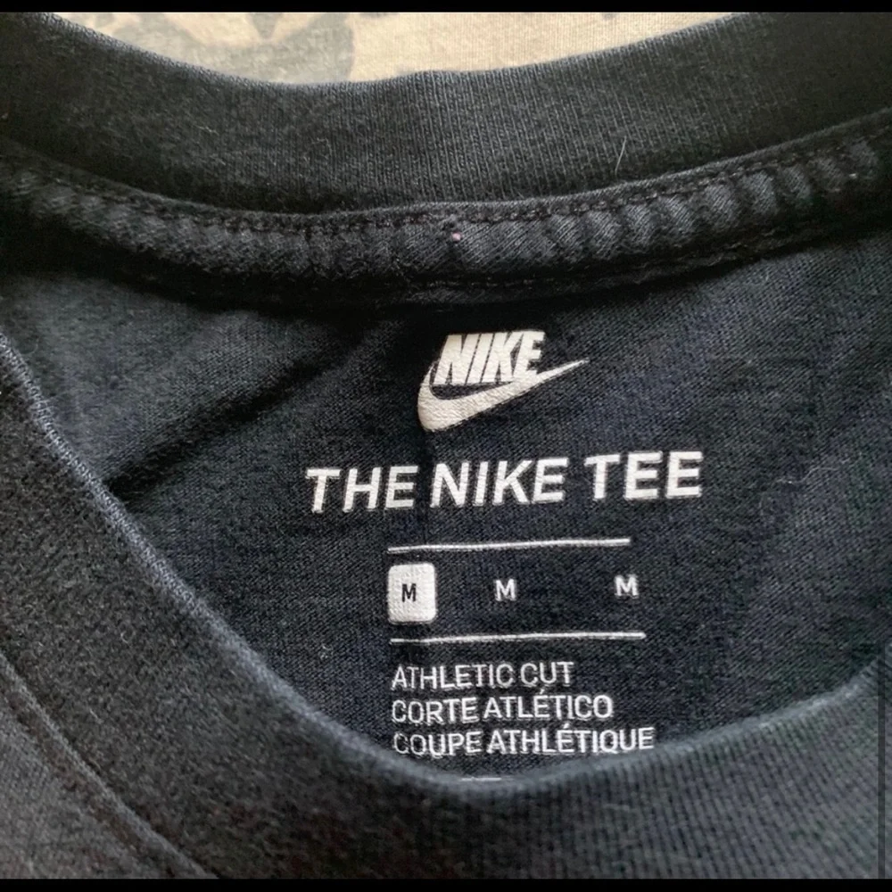 Nike Mens Tee - Picture 2 of 2